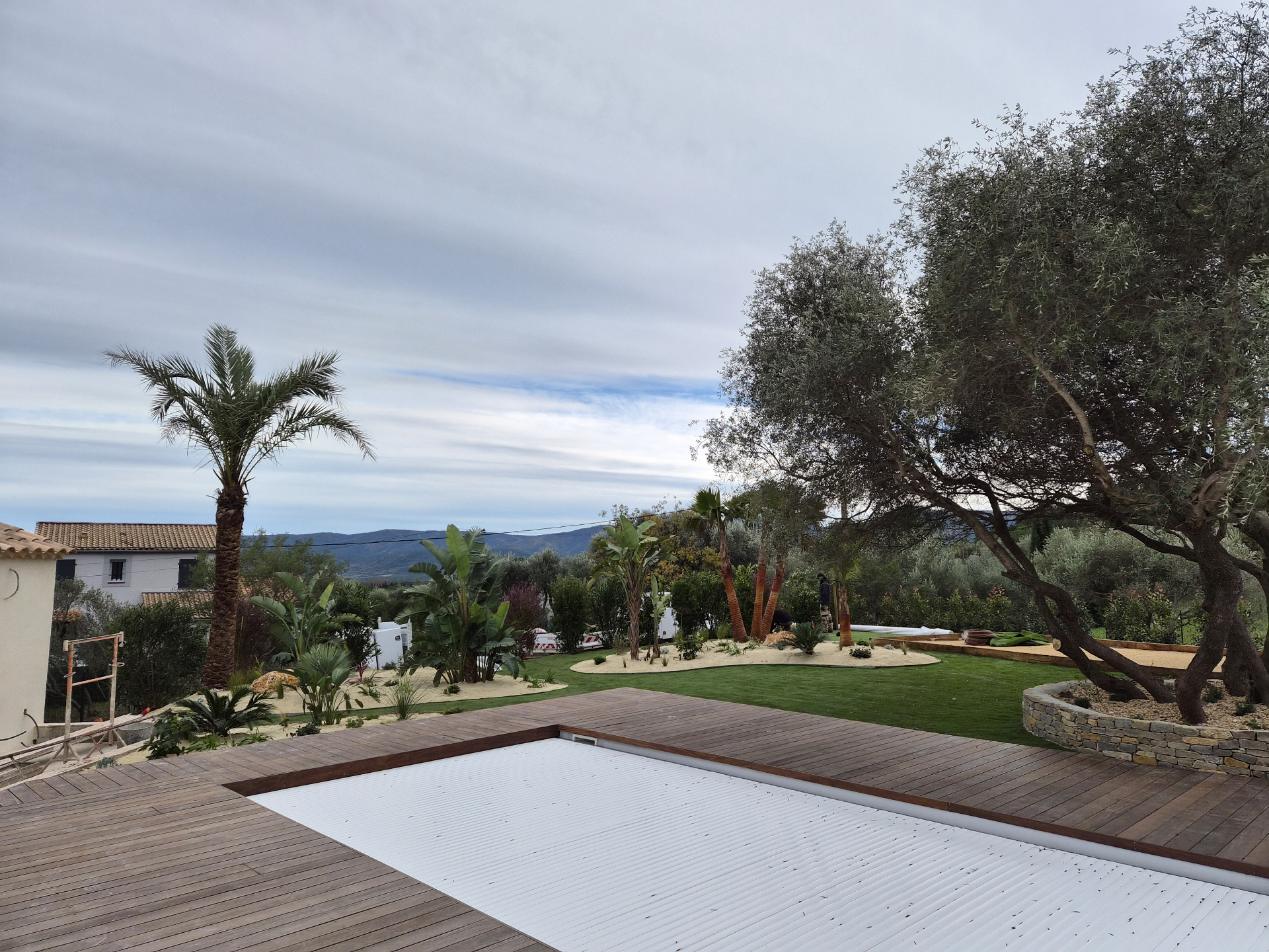 Piscine et terrasse en bois